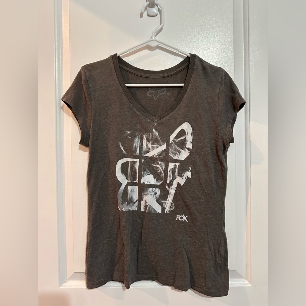 Fox brand grey t-shirt. Women’s Large